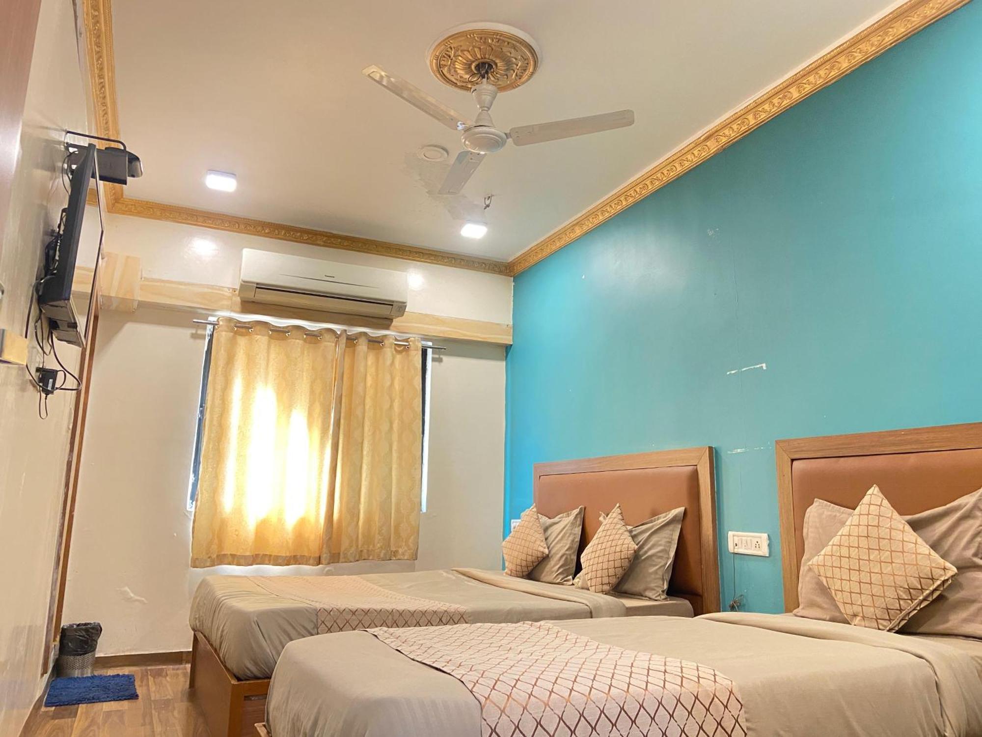 Hotel Abc Satellite Prahlad Nagar أحمد أباد المظهر الخارجي الصورة