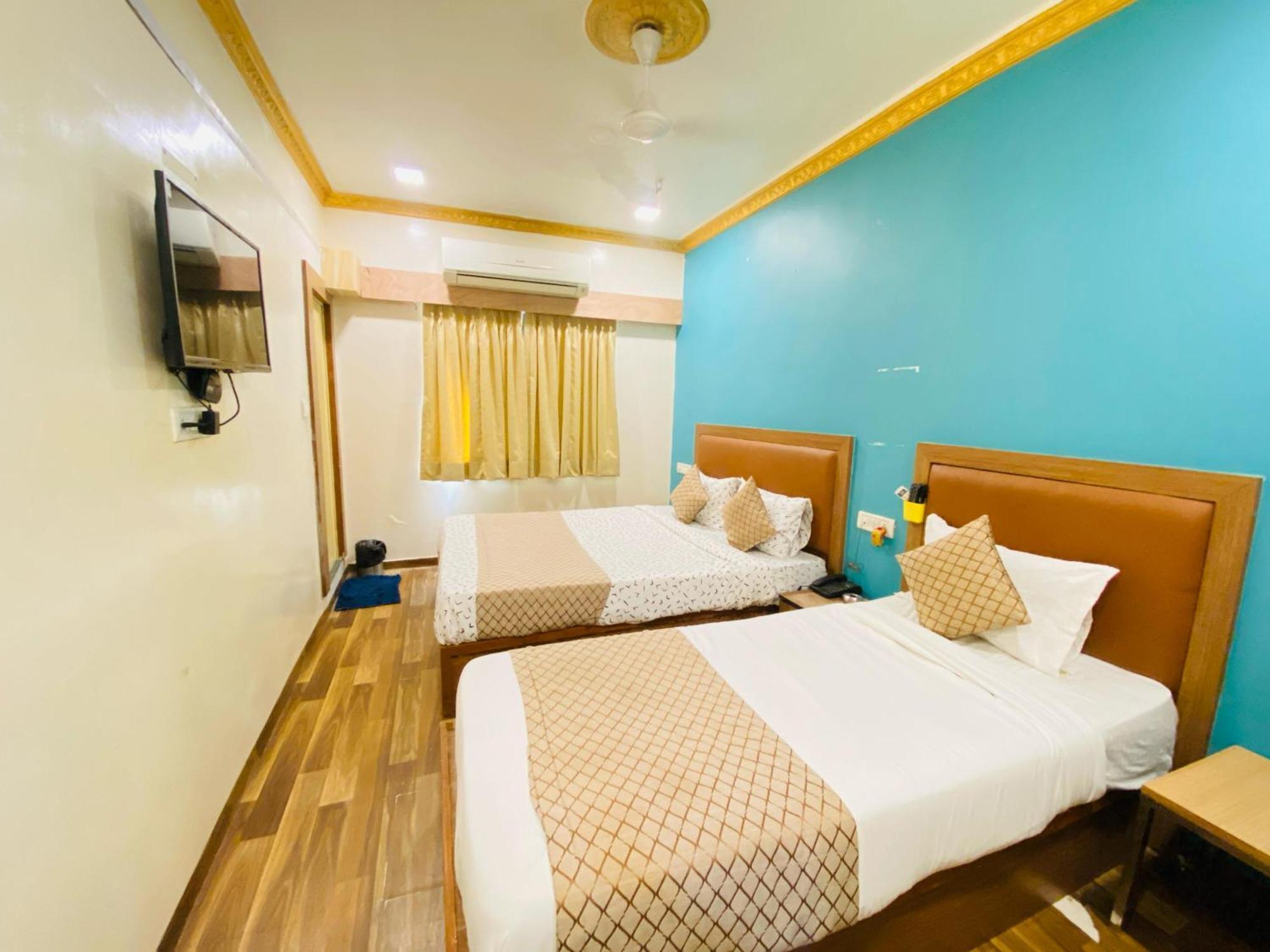 Hotel Abc Satellite Prahlad Nagar أحمد أباد المظهر الخارجي الصورة